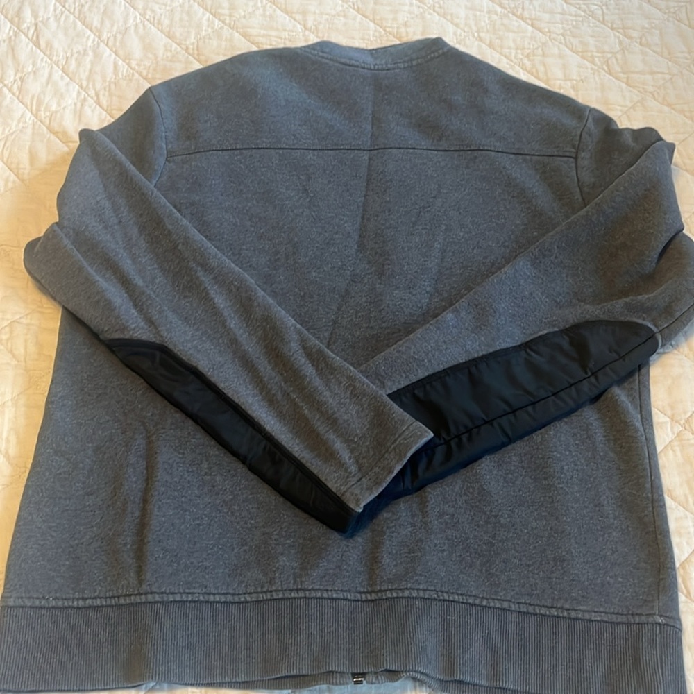 Calvin Klein zip up - Picture 5 of 5